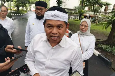Gubernur Jabar Tegaskan Tarif Pajak Kendaraan Tidak Naik Meski Ada Pemangkasan TKD