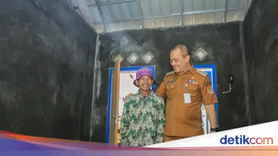 Gubernur Jateng Serahkan antuan 36 Rumah untuk Korban Tanah Bergerak di Banjarnegara