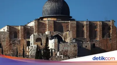 Israel Izinkan 10.000 Jemaah Palestina Salat Jumat di Al-Aqsa Selama Ramadan