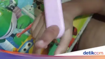 Jari Bocah 11 Tahun Nyangkut di Lubang Gayung, Damkar Depok Evakuasi Selama 1 Jam