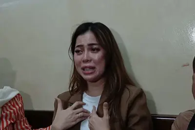 Kamelia Menangis di Pengadilan, Ungkap Kesetiaan Dampingi Ammar Zoni