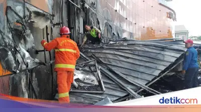 Kebakaran Mal Ciputra Cibubur Dipicu Percikan Las Proyek Reklame