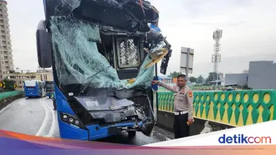 Kronologi Tabrakan Bus TransJ di Jalur Langit Cipulir Akibat Sopir Tertidur