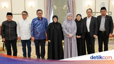 Megawati Tiba di Madinah untuk Ziarah Makam Nabi Usai Kunjungan Kerja di Riyadh
