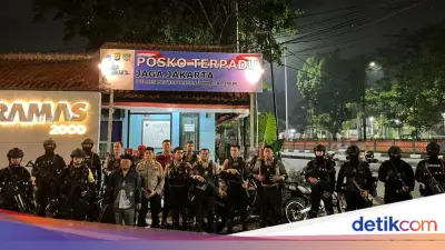 Patroli Gabungan Brimob-Polres Amankan 4 Pemuda Bersenjata Tajam di Pulo Gadung