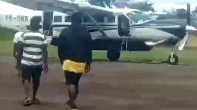 Pesawat Smart Air Ditembaki KKB di Papua Selatan, Pilot dan Co-Pilot Tewas, 13 Penumpang Selamat