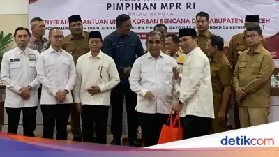 Pimpinan MPR Salurkan antuan 30 Ribu Paket Sembako dan Ibadah untuk Korban Bencana Aceh