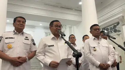 Pramono Anung Perintahkan Penutupan Jalan Berlubang di Jakarta Usai Kecelakaan Pelajar Tewas