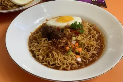 Resep Praktis Mi Nyemek ala Warmindo, Cukup Cemplung dan Siap Saji