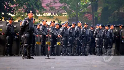 Ribuan Buruh Deklarasi Lima Ikrar, Tolak Polri di Bawah Kementerian
