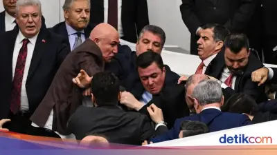 Ricuh di Parlemen Turki, Anggota Adu Jotos Soal Pengangkatan Menteri Baru Erdogan
