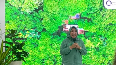 Rosita Istiawan Ubah Lahan Gersang Megamendung Jadi Hutan Organik Selama 25 Tahun