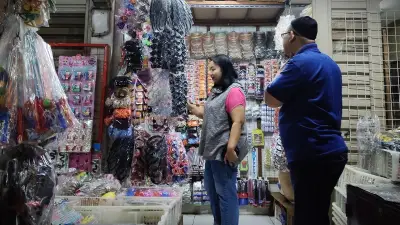 Sunyi Melanda Pasar Gembrong Baru: Pedagang Bertahan di Tengah Sepinya Pembeli