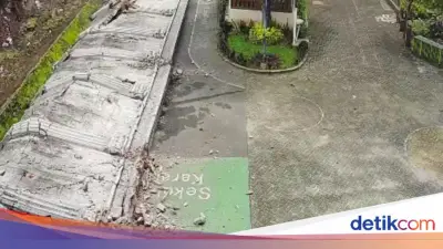 Tembok SMPN 182 Jakarta Selatan Roboh, Polisi Pastikan Tak Ada Korban Jiwa