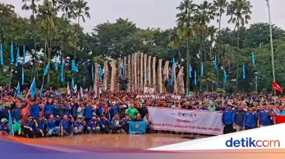 Tiga Konfederasi Serikat Buruh Deklarasi Dukung Polri Tetap di Bawah Presiden