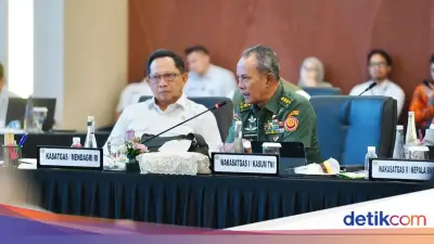 TNI Tegaskan Komitmen Berkelanjutan dalam Penanganan Bencana Pascagempa Sumatera