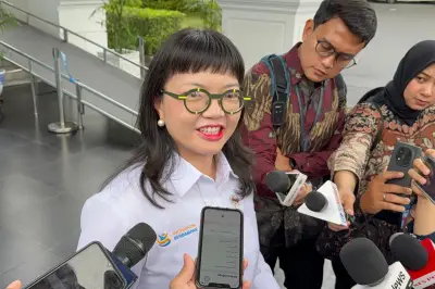 Wamendikti Stella Christie Peringatkan Bahaya Ketergantungan AI Bagi Kemampuan Kognitif Mahasiswa