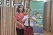 Anak Sopir Grab Raih Beasiswa Grab Scholar 2025, Bantu Pendidikan Keluarga Pas-pasan
