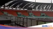 Angin Kencang Rusak Atap Stadion Pakansari Bogor dalam 15 Menit, 1 Orang Terluka