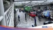 Banjir 10 Cm di Jalan Daan Mogot Jakbar, Lalu Lintas Macet Parah