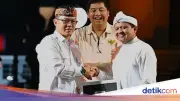 Bupati Sumedang Dony Ahmad Munir Resmi Gabung Gerindra, Dapat KTA dari Sekjen Sugiono