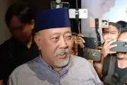 Indro Warkop Ziarah ke Makam Dono dan Kasino Jelang Ramadhan