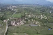 Lubang Raksasa di Aceh Tengah Bukan Sinkhole, Ternyata Ngarai Akibat Erosi