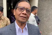 Mahfud MD Diklaim Tunjukkan Ijazah Palsu Jokowi di Sidang, Ternyata Hasil Manipulasi AI