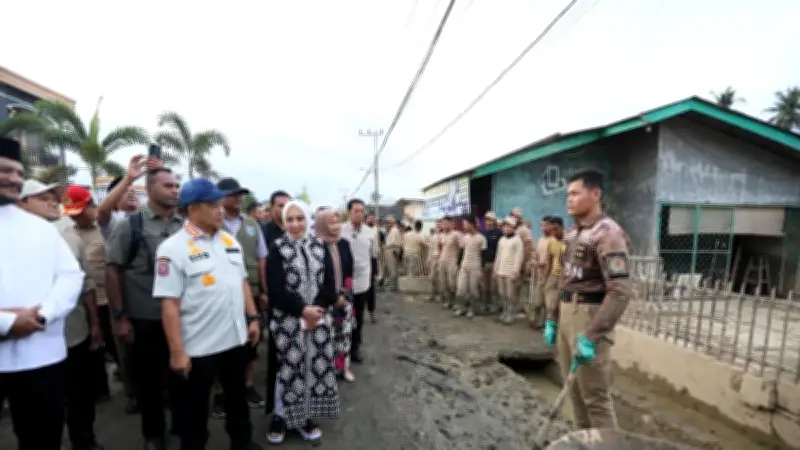 Mendagri Tito Targetkan Pengungsi Bencana Sumatera Tak Lagi Tinggal di Tenda Sebelum Lebaran