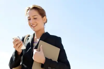 10 Profesi Bergaji Tinggi yang Didominasi oleh Perempuan di Indonesia