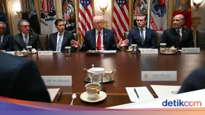 AS Tunda Serangan ke Iran, Diplomasi Hormuz Berlanjut di Tengah Ketegangan