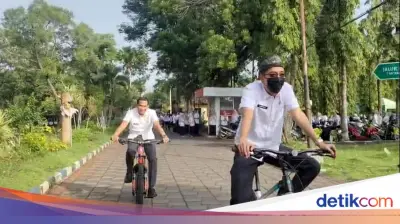 ASN Bangkalan Diwajibkan Naik Sepeda ke Kantor untuk Hemat BBM