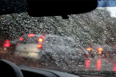 BMKG Peringatkan Cuaca Ekstrem: Hujan Lebat dan Angin Kencang Landa Indonesia