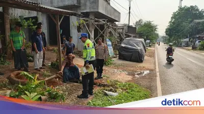 Bocah 9 Tahun di Jepara Tewas Ditabrak Mobil Saat Bermain di Halaman Rumah