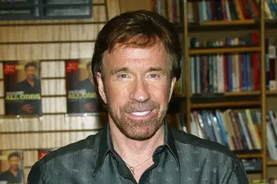 Chuck Norris Meninggal Dunia di Hawaii Setelah Alami Kondisi Darurat Medis
