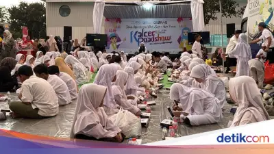 CT ARSA Gelar Puncak Gebrag Kalcer Ramadan, Bagikan Ribuan Paket Bantuan