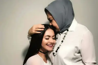Denada Bantah Tudingan Ibunya Tak Sayangi Ressa, Ungkap Alasan Kuliah