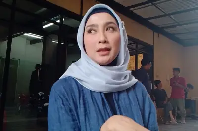 Desy Ratnasari Ungkap Pengalaman Kerja di HRD Televisi Sebelum Jadi Artis