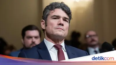 FBI Selidiki Mantan Bos Kontraterorisme AS yang Mundur Protes Perang Iran