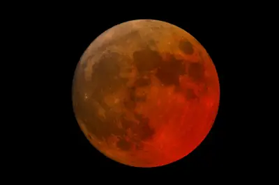 Fenomena Astronomi Maret 2026: Gerhana Bulan Total dan Ekuinoks Akan Menghiasi Langit
