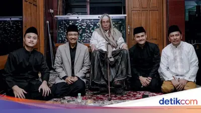 Gus Ipul Sowan ke Kiai-kiai, Idulfitri Momentum Silaturahmi dan Keberkahan