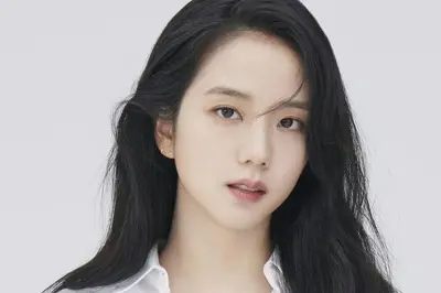 Jisoo BLACKPINK Raih Madame Figaro Rising Star Award di Canneseries 2026