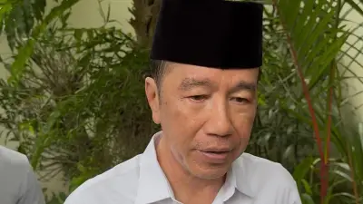 Jokowi dan Iriana Rayakan Lebaran di Jakarta, Salat Id di Masjid Al-Bina GBK