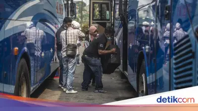 Kemenhub Catat 7,7 Juta Pemudik Naik Angkutan Umum, Naik 10,95% dari Tahun Lalu
