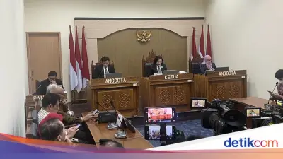 KIP Kabulkan Sebagian Gugatan Bon Jowi, UGM Diperintahkan Buka Dokumen Studi Jokowi