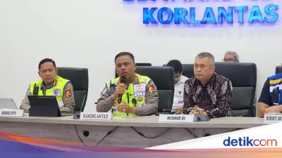 Korlantas Polri Terapkan One Way Presisi Tahap I di Tol Trans Jawa untuk Urai Arus Balik