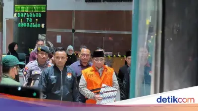 KPK Akhirnya Tahan Eks Menteri Agama Yaqut Cholil Qoumas dalam Kasus Korupsi Haji