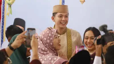 Lautan Warga Padati Rumdin Bupati Lamsel dalam Halalbihalal yang Penuh Haru