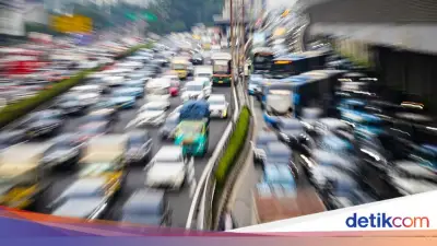 Lebaran 2026, Kemacetan Parah Landa Sejumlah Ruas Tol di Jakarta Siang Ini