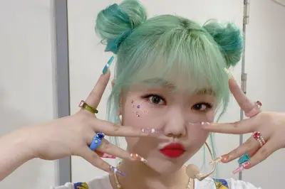 Lee Suhyun AKMU Buka Suara Soal Masa Lalu Sulit: 'Hidup Tanpa Sinar Matahari'